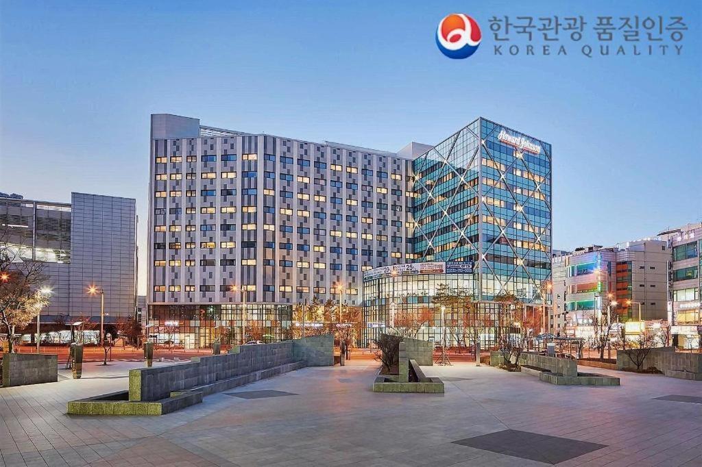 โรงแรม โฮเวิร์ด จอห์นสัน บาย วินด์แฮม แอร์พอร์ต อินชอน